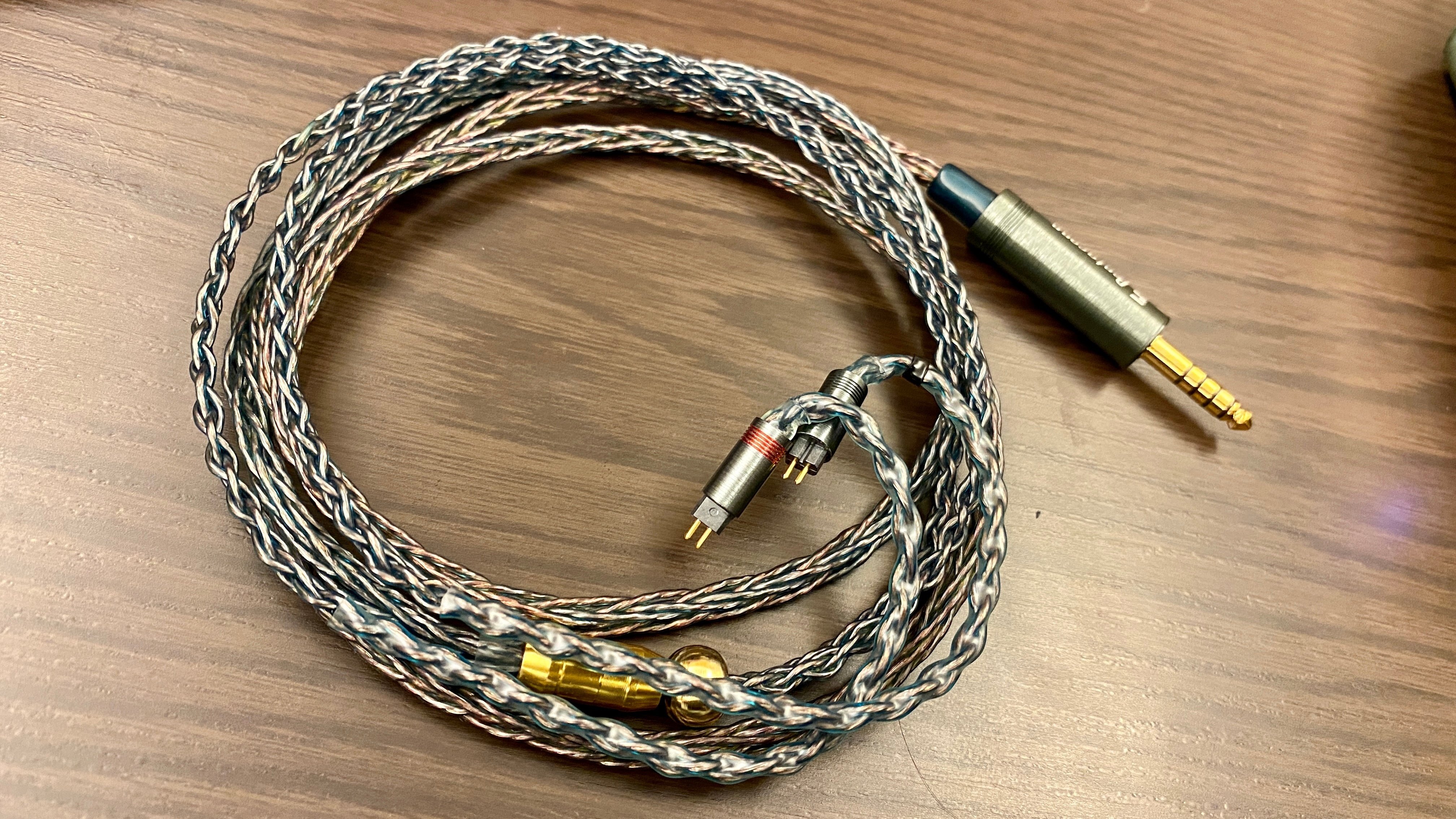 ヤバいケーブル屋さん】20万円の高額ケーブルよりもいい音…！？uran