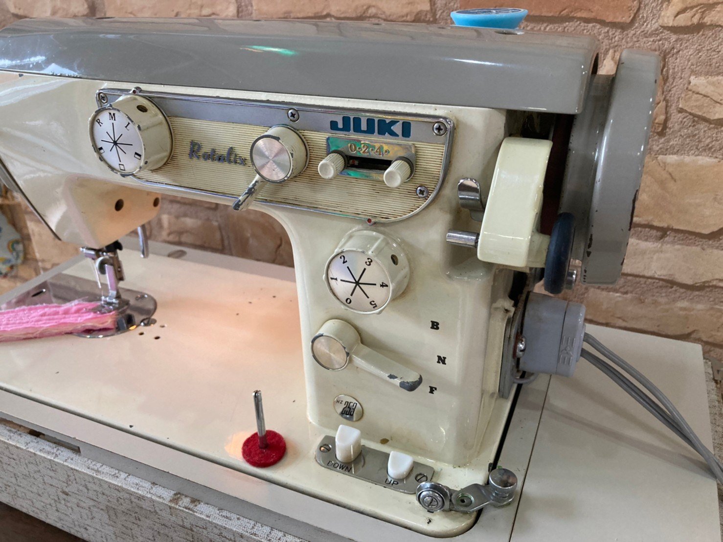 ミシン紹介】レトロなミシン JUKI ロータリックス「HZ-253