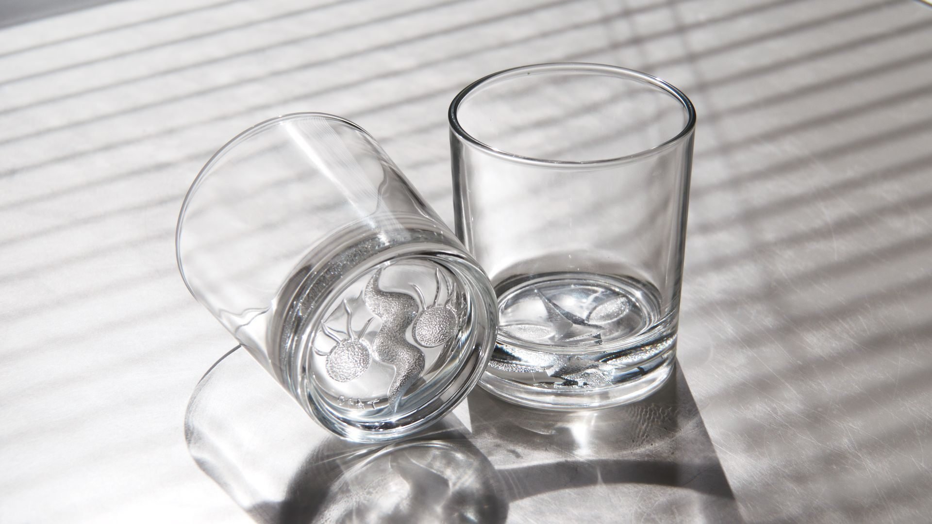 私的逸品 #11 岡本太郎の『顔のグラス』｜Hallucigenia