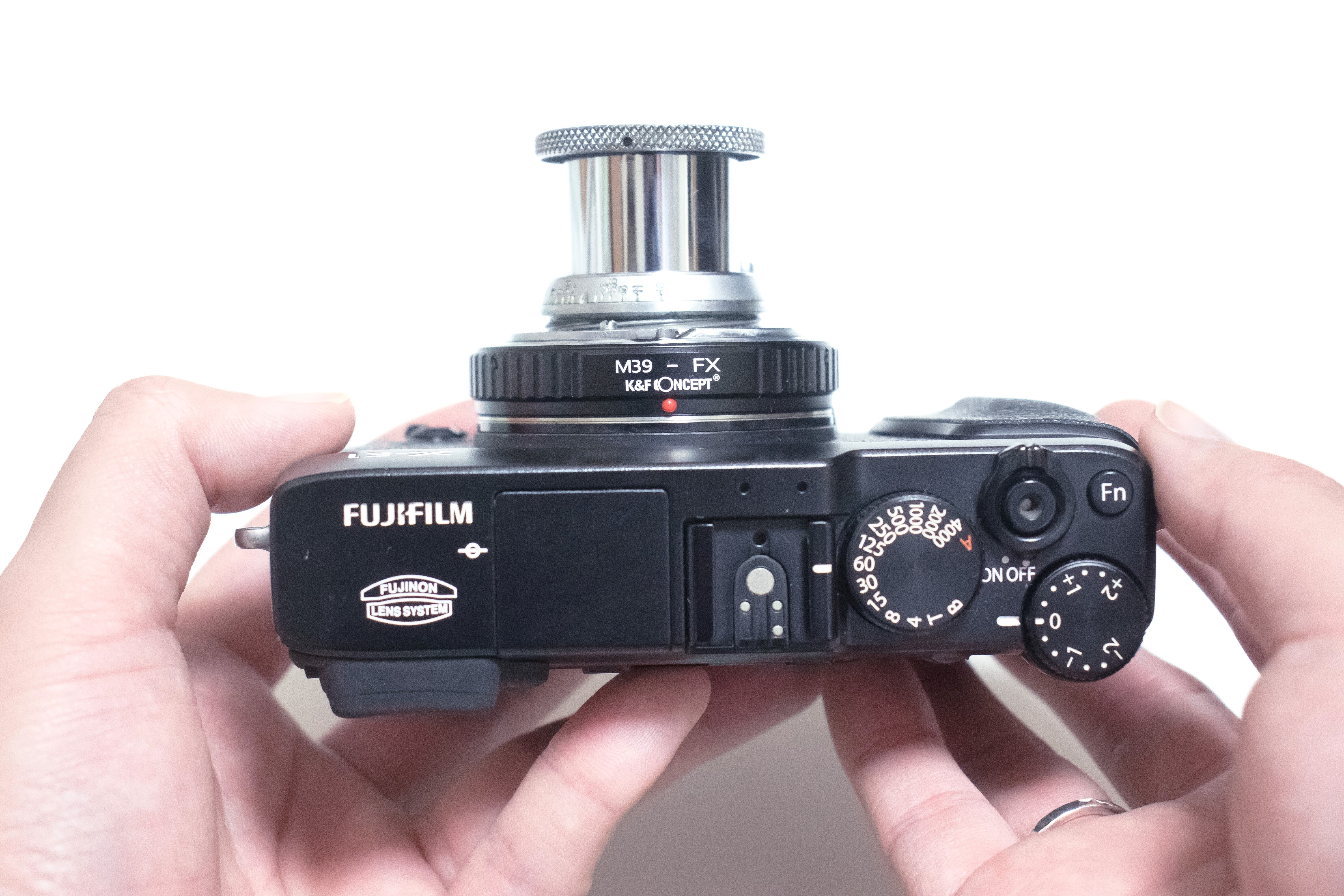 古いレンズで遊ぶ】10年前のXマウント：FUJIFILM X-E1をお迎え｜もんぶらん