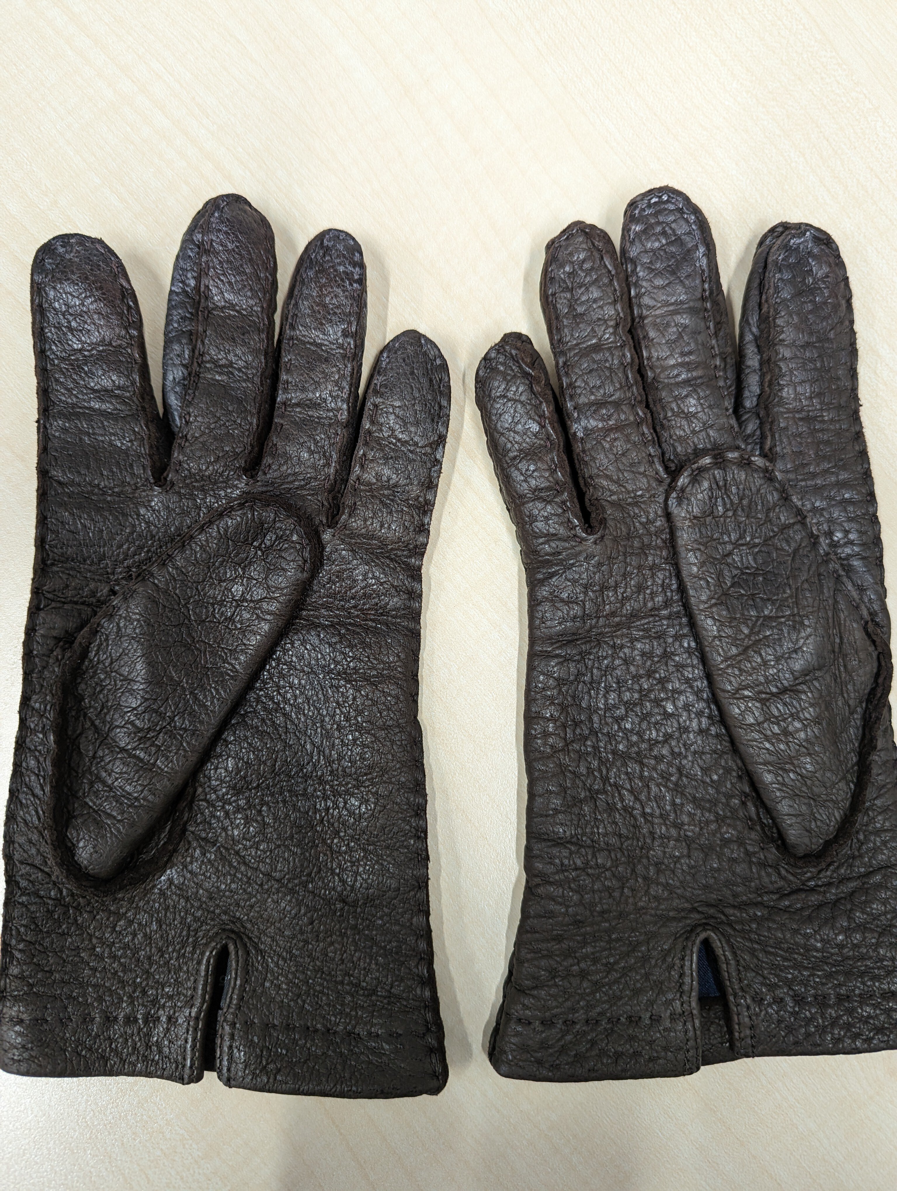 ペッカリーグローブ（アンライニング）徹底解剖 革手袋の使い勝手