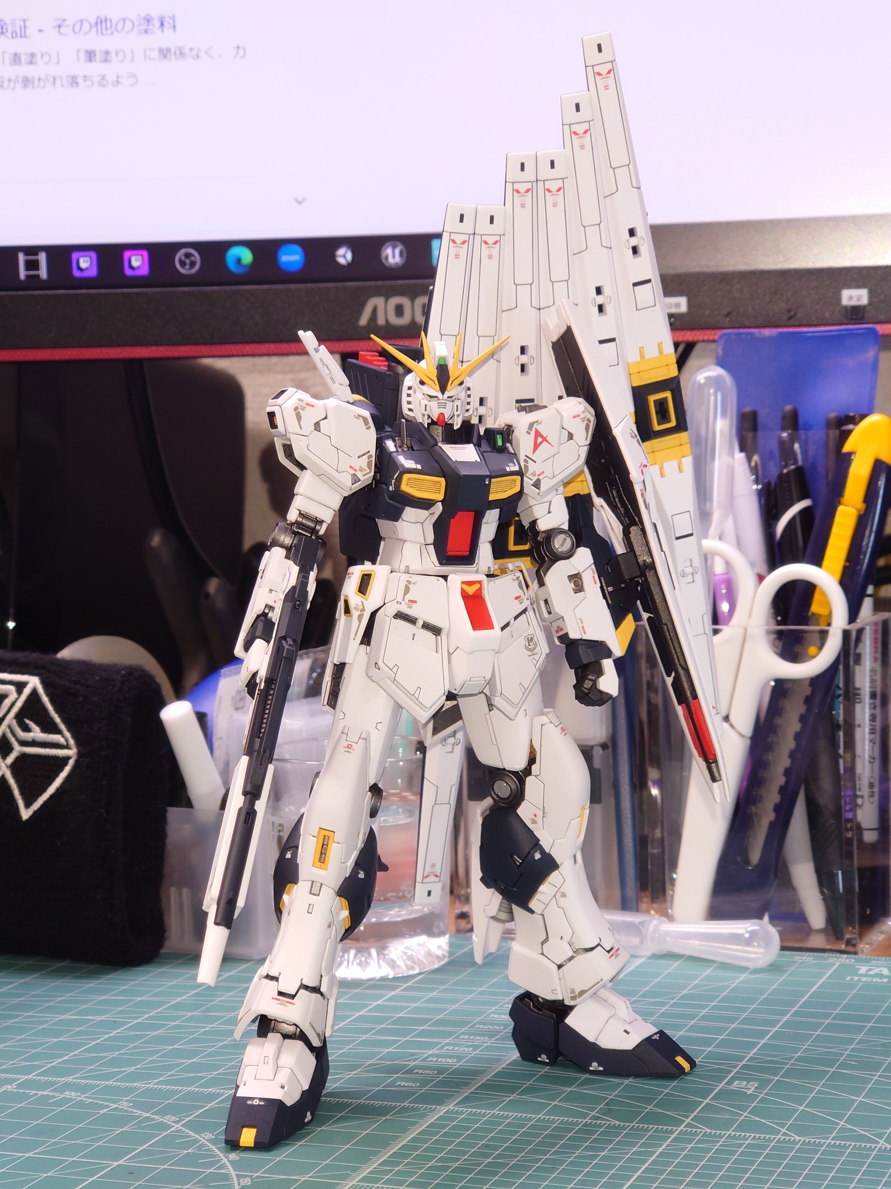 ガンプラ】RG 1/144 νガンダム 全塗装製作記｜ろきす