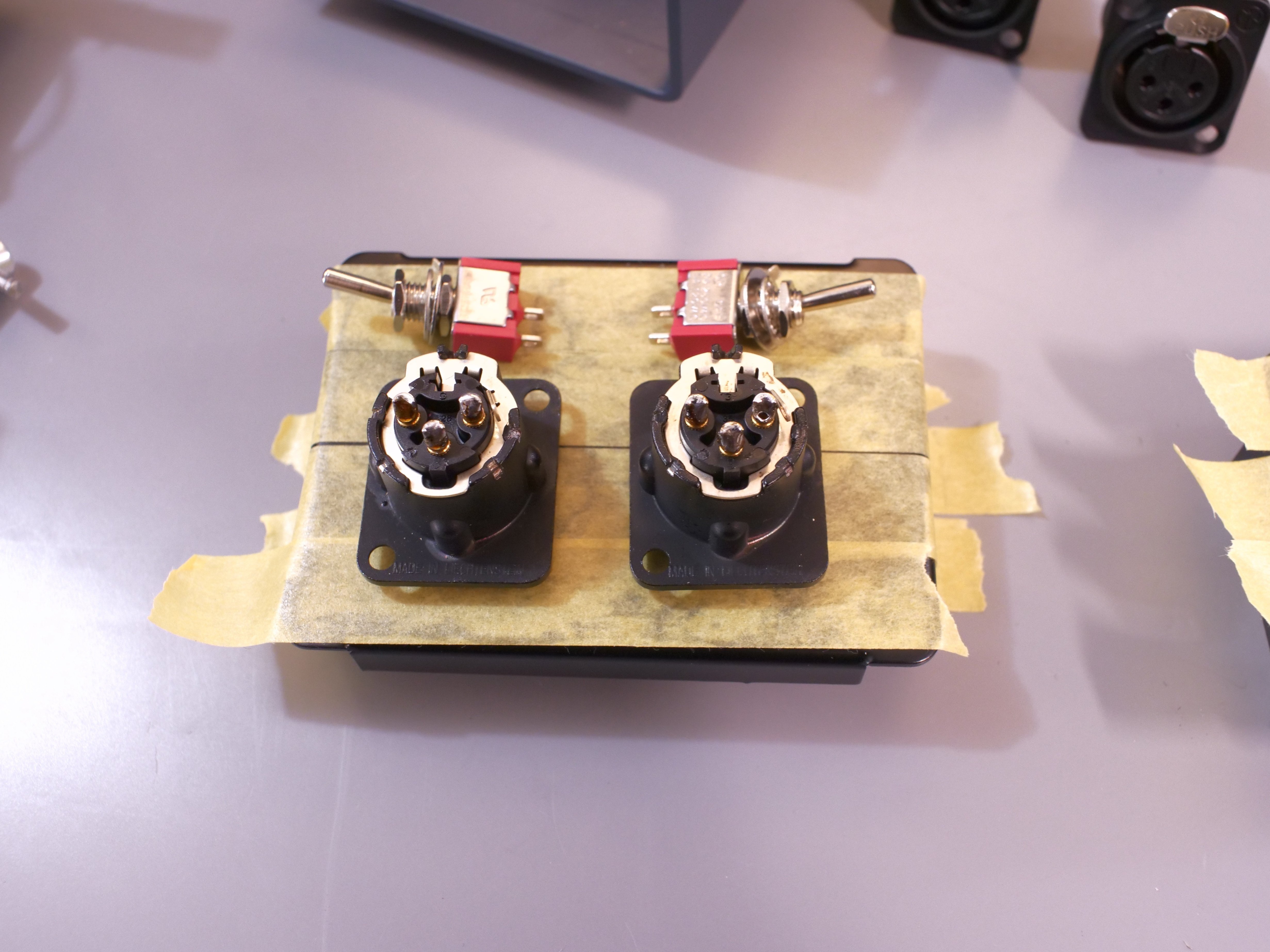 ステレオ仕様のトランスボックスを自作しました。600Ω：600Ω（途中経過