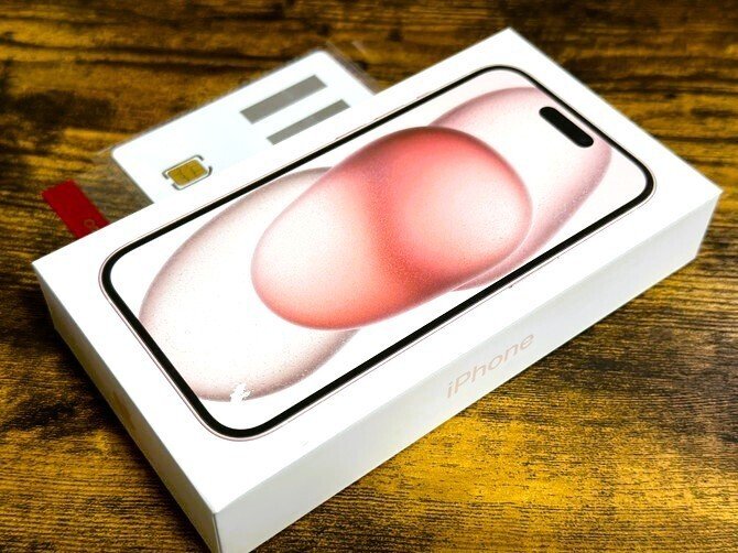 iPhone 15 ピンク 128GB」がやってきた！開封の儀からデータ移行