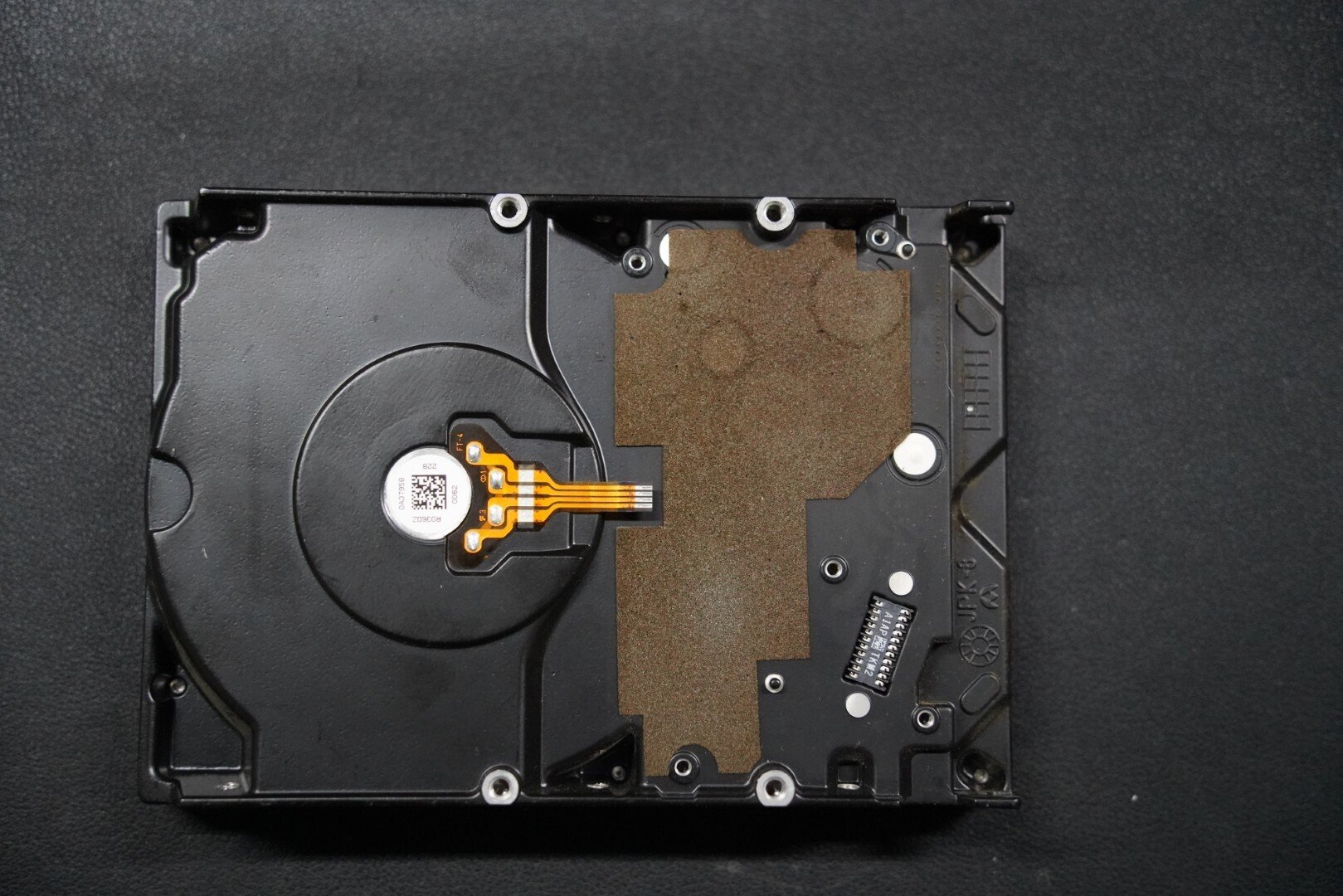 ハードディスクの分解(その10)｜kzn