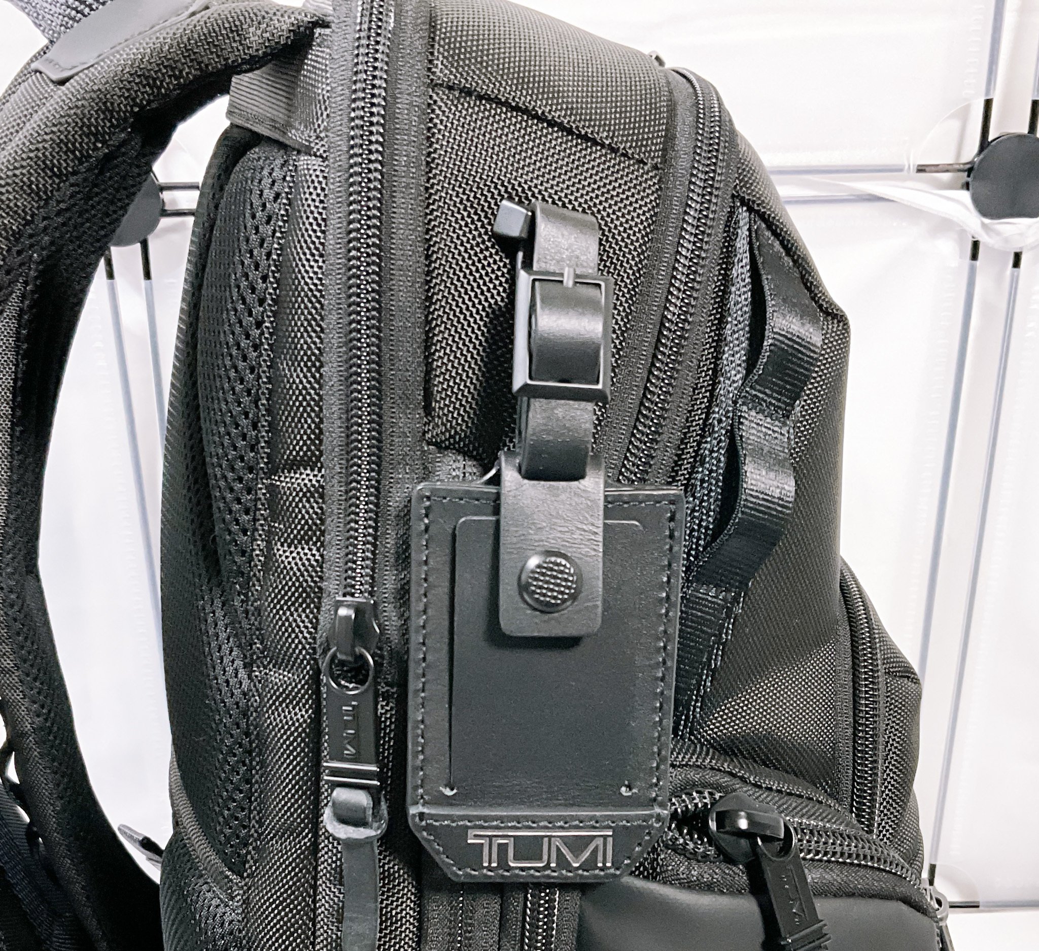 TUMI】 ネームタグ（ラゲージタグ）をパスケースに付け替えてみた