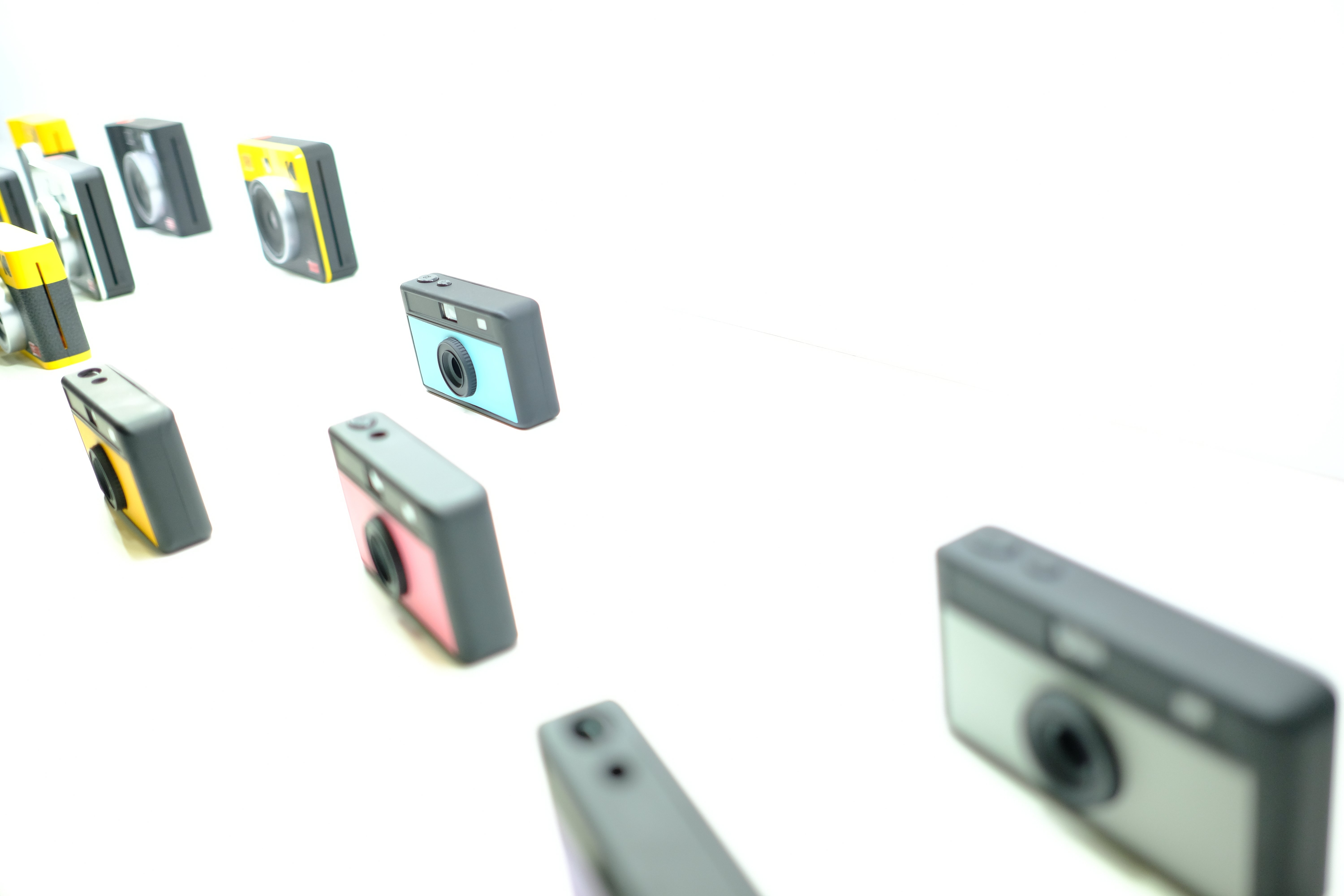 ちょっと待て カメラにまつわるカメラ以外の話です。｜マキシマ