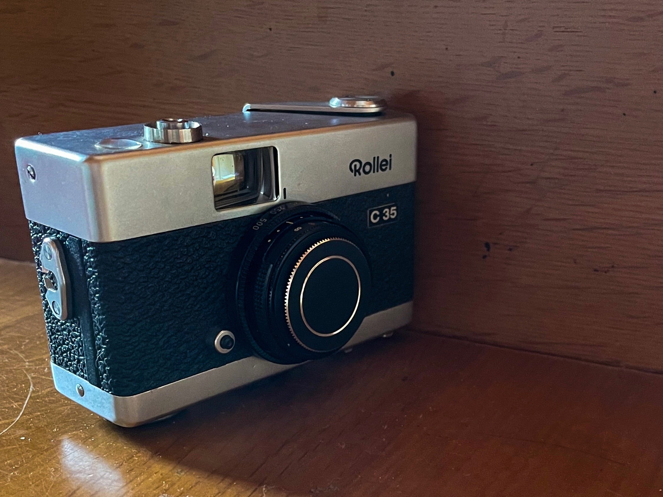 超ミニマルな昔のフィルムカメラ・ローライC35ふたたび ①｜Sampo（山帆）