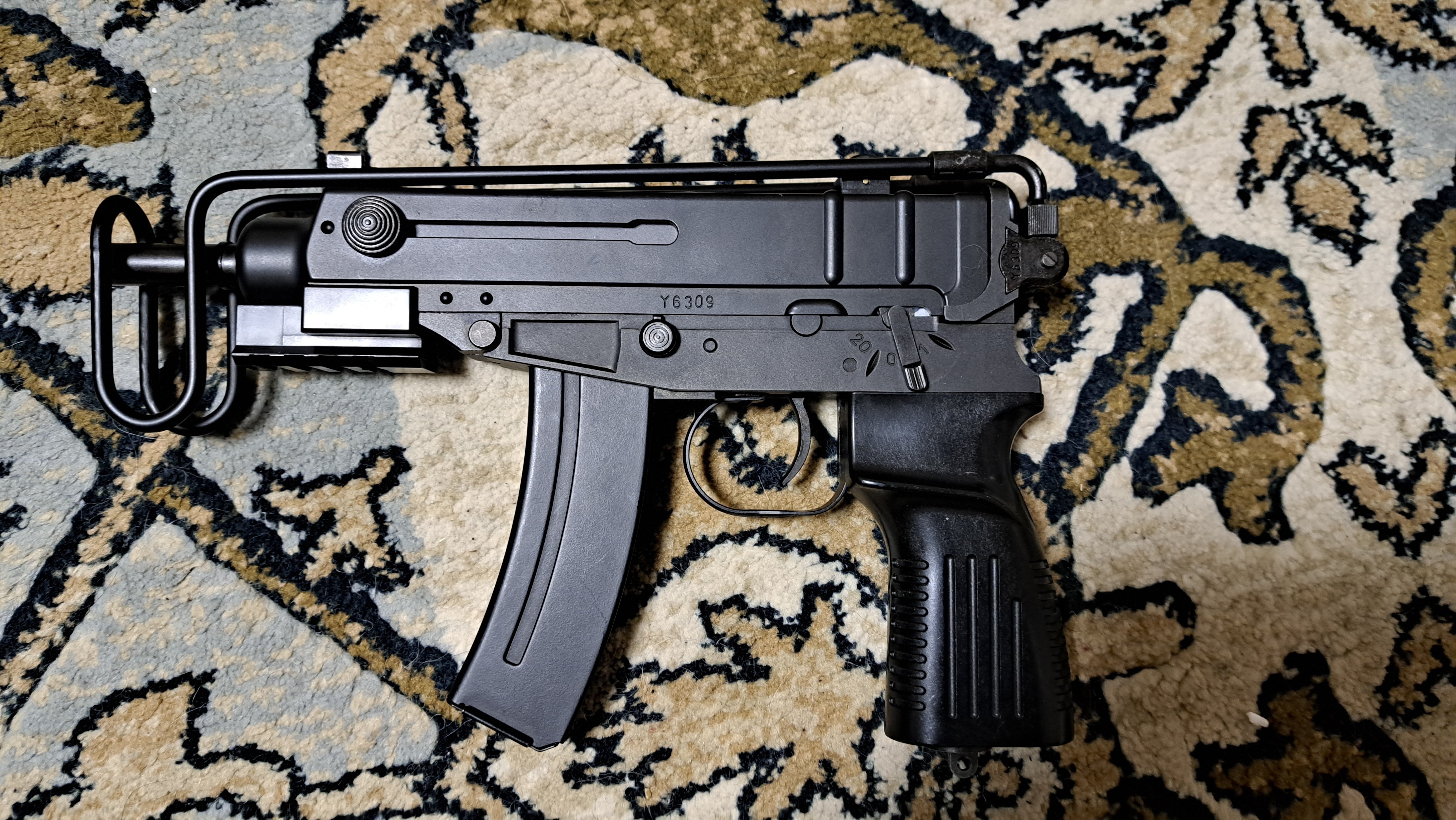 東京マルイ スコーピオン Vz.61 コンパクト電動ガン レビュー｜郭公