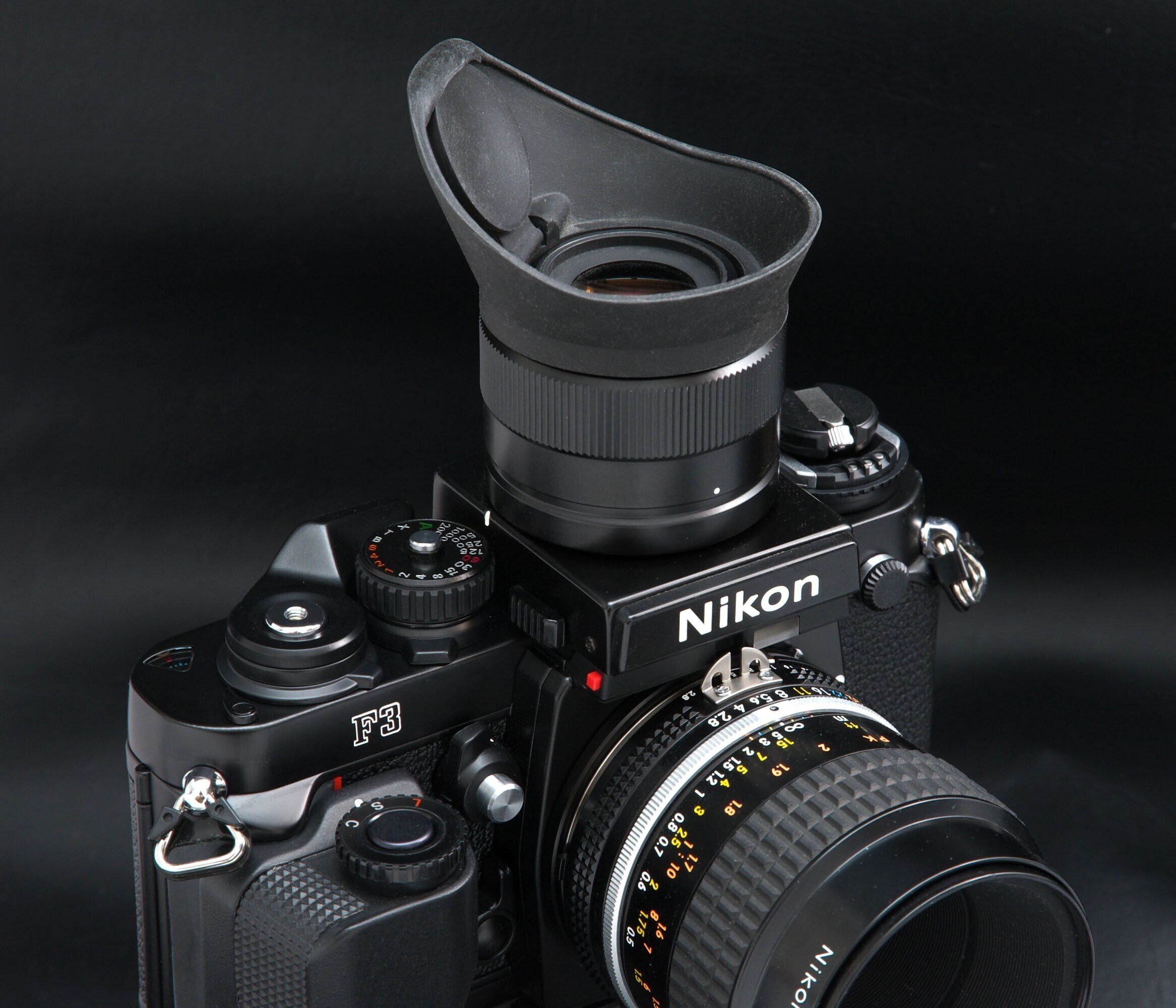 一眼レフの到達点「Nikon F3」｜フユキ／西川冬旗