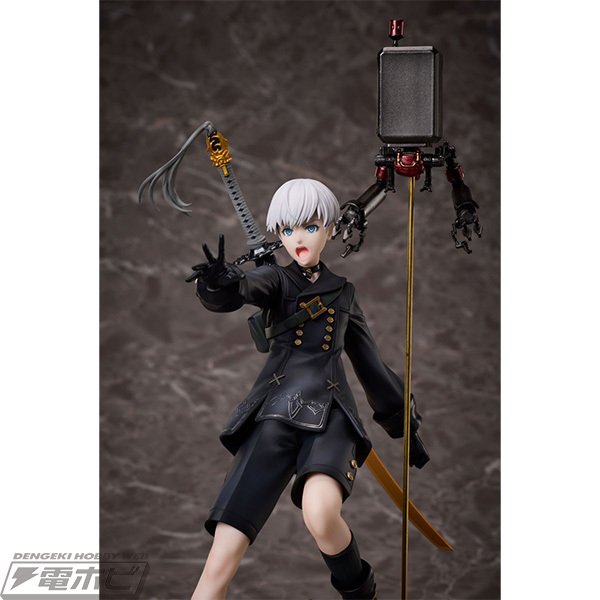 NieR:Automata Ver1.1a』9Sが戦闘中をイメージしたポージングで