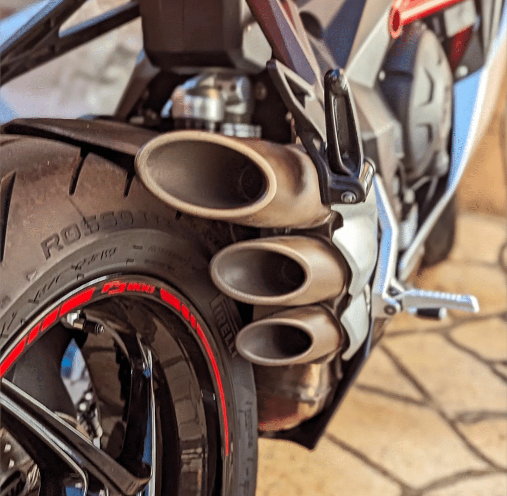 バイク（主にイタ車）の純正マフラーについて｜HAYA