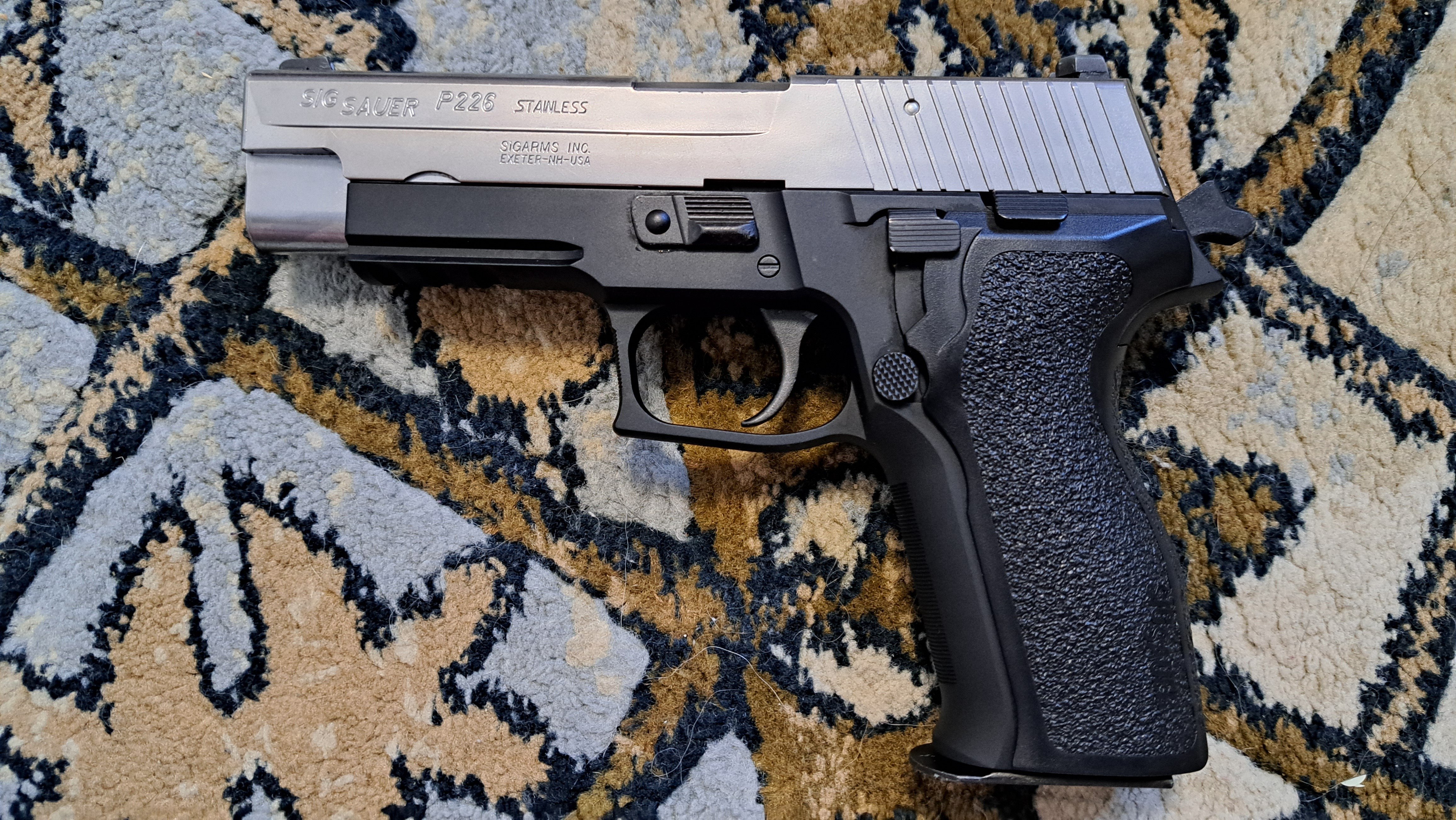 東京マルイ SIG P226 E2 GBB ガスブロハンドガン レビュー｜郭公