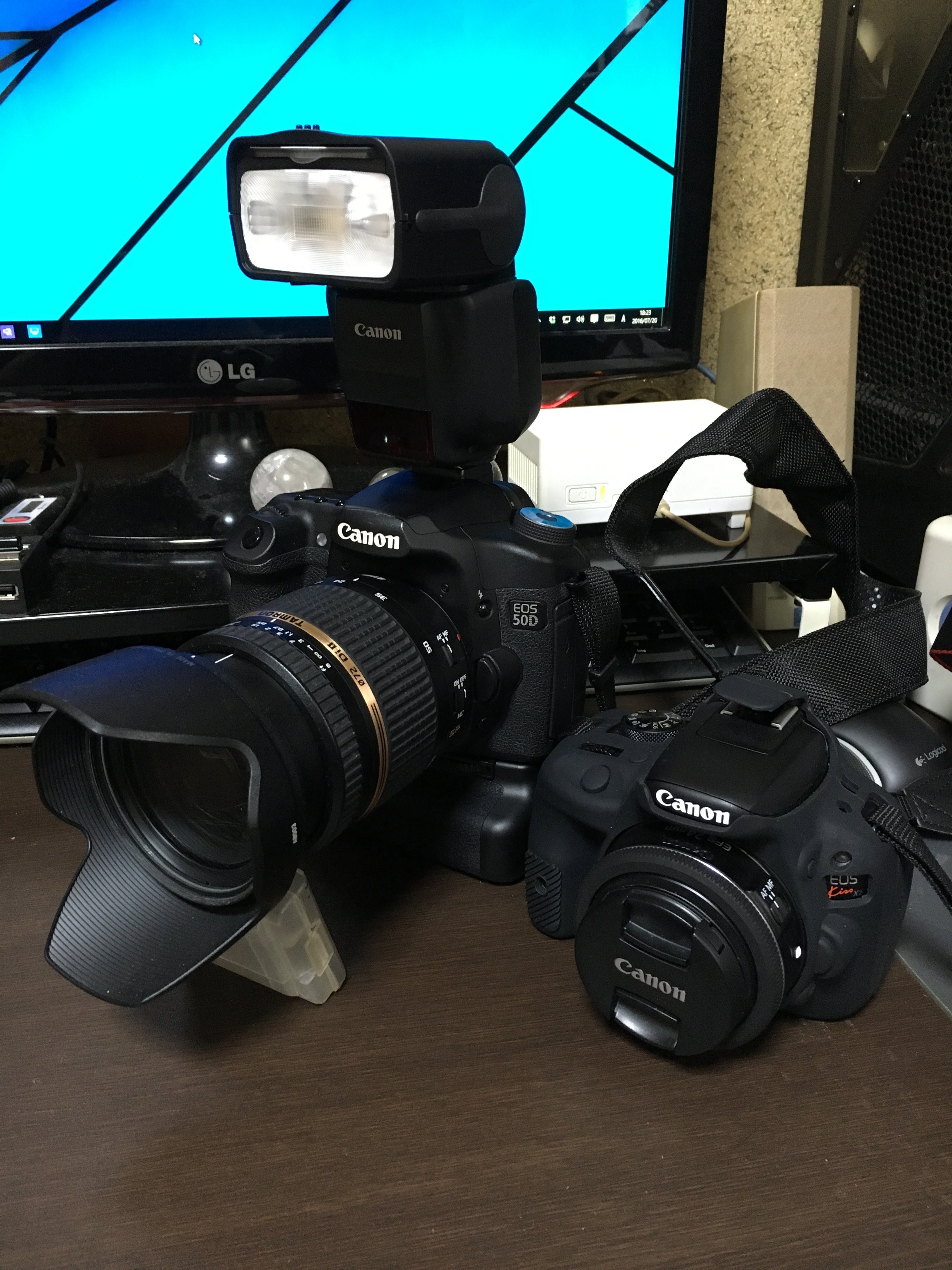 コスプレカメラマンのストロボ選び｜忍