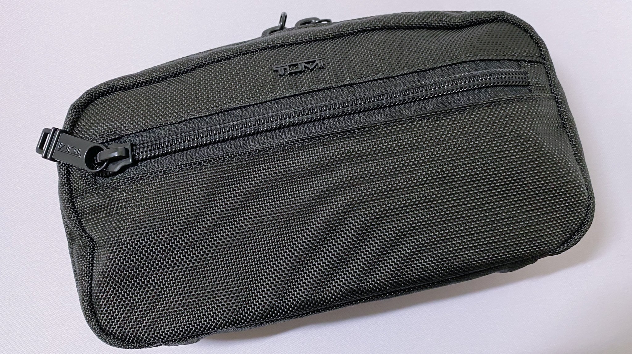 TUMI】 「ジップ・アラウンド・ケース」レビュー 【汎用ポーチ
