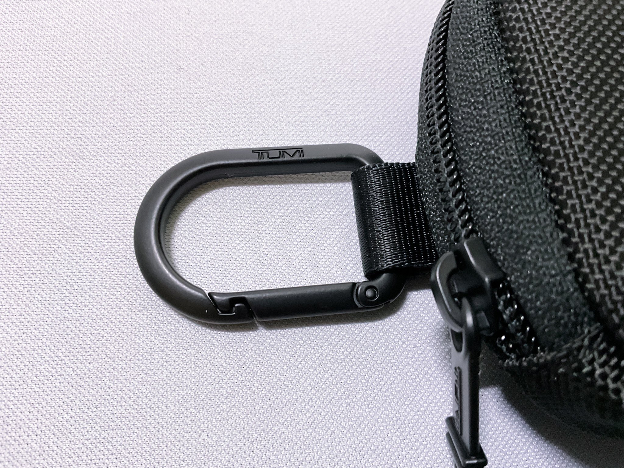 TUMI】 「モジュラー・アクセサリー・ポーチ」レビュー 【汎用的な小物