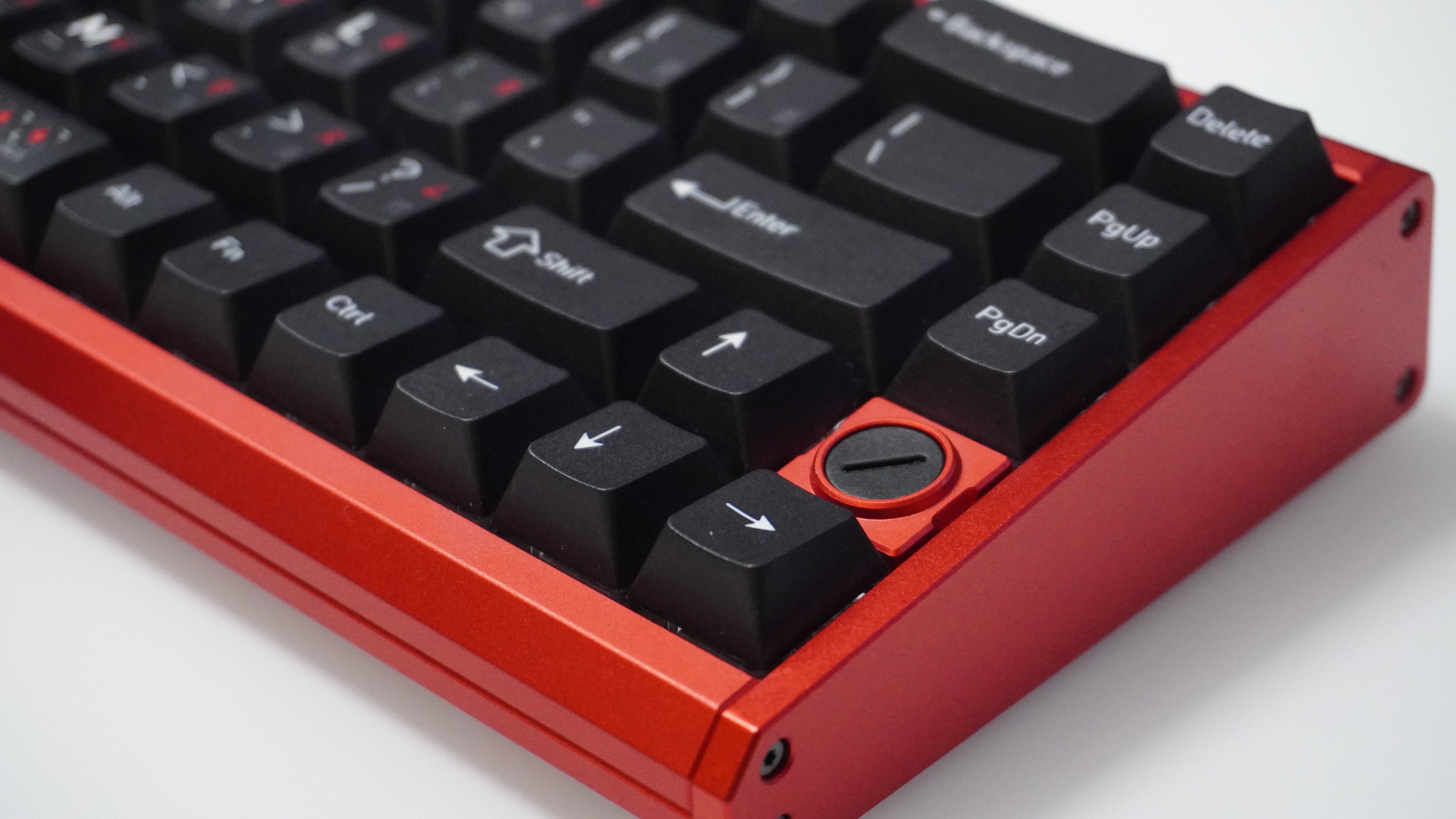 ハイクオリティ×ハイスペックなラピトリキーボード【ZIRNEX Herald 68