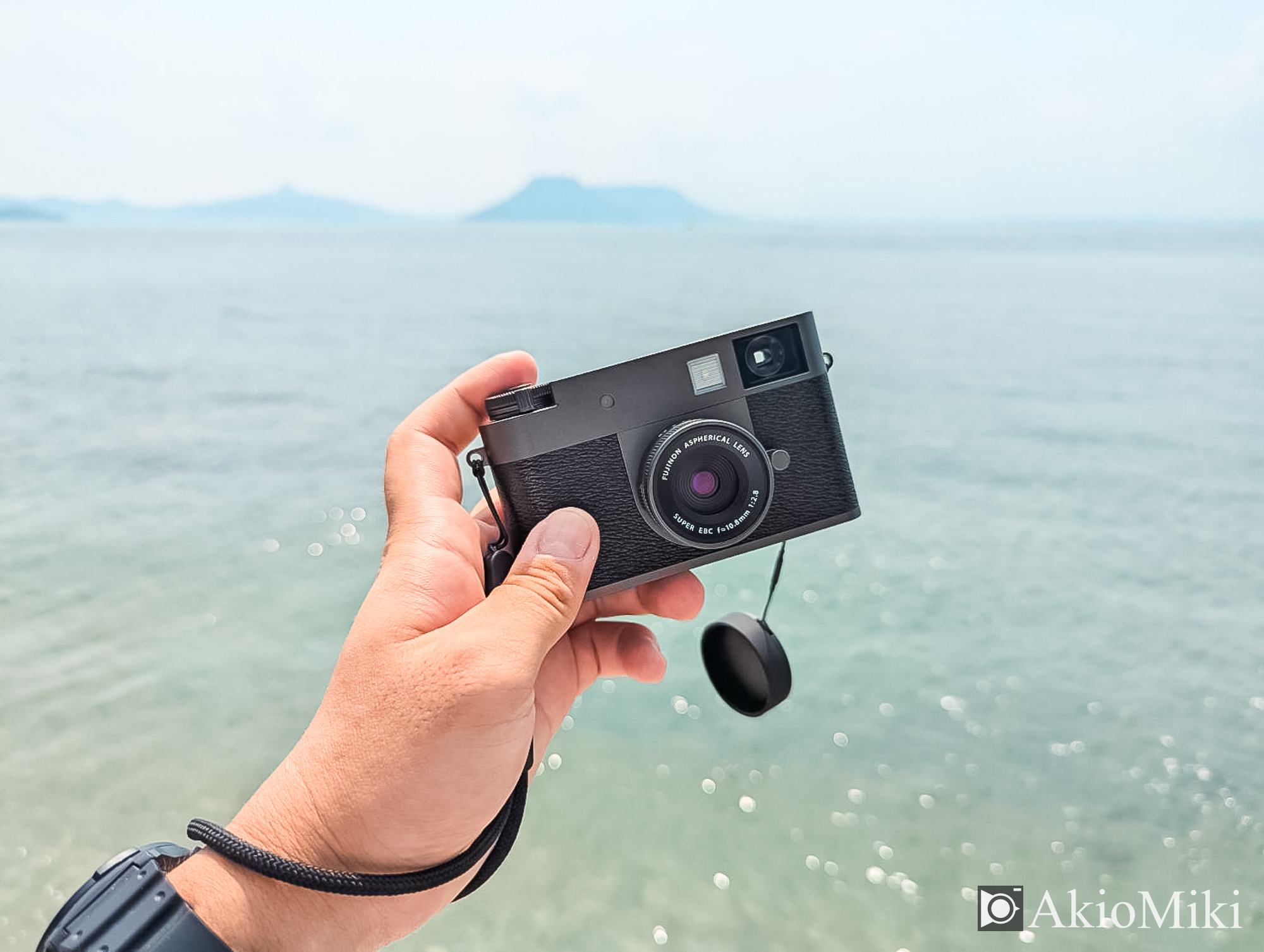 美品】FUJIFILM Xhalf ブラック 撮影1000回 Amazon.co.jp: FUJIFILM X