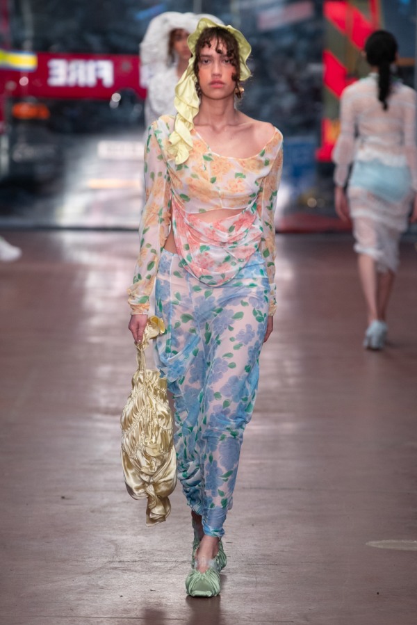 YUHAN WANG／ユハン ワン | アパレルウェブ：アパレル・ファッション