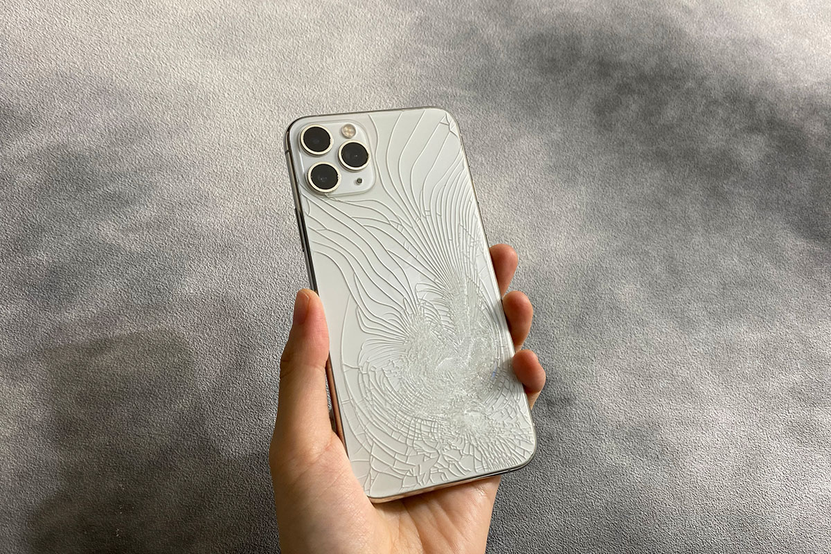 iPhone13 128GB 画面割れ 背面割れ有 カメラFaceID可 iPhone13 128GB