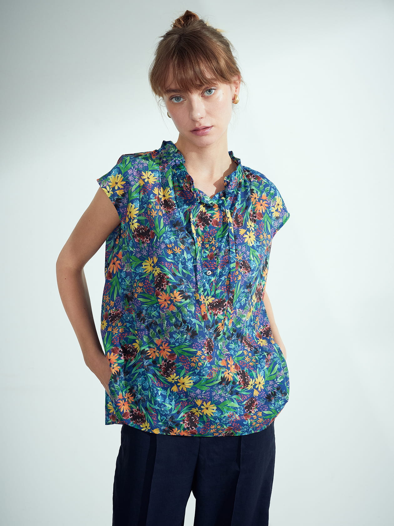 フラワープリントブラウス