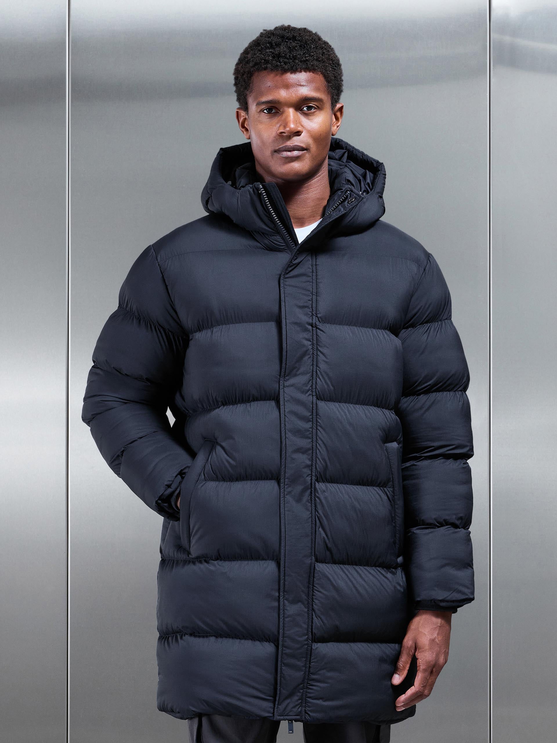 Matte Mid Length Puffer Jacket in Navy | ARNE UK