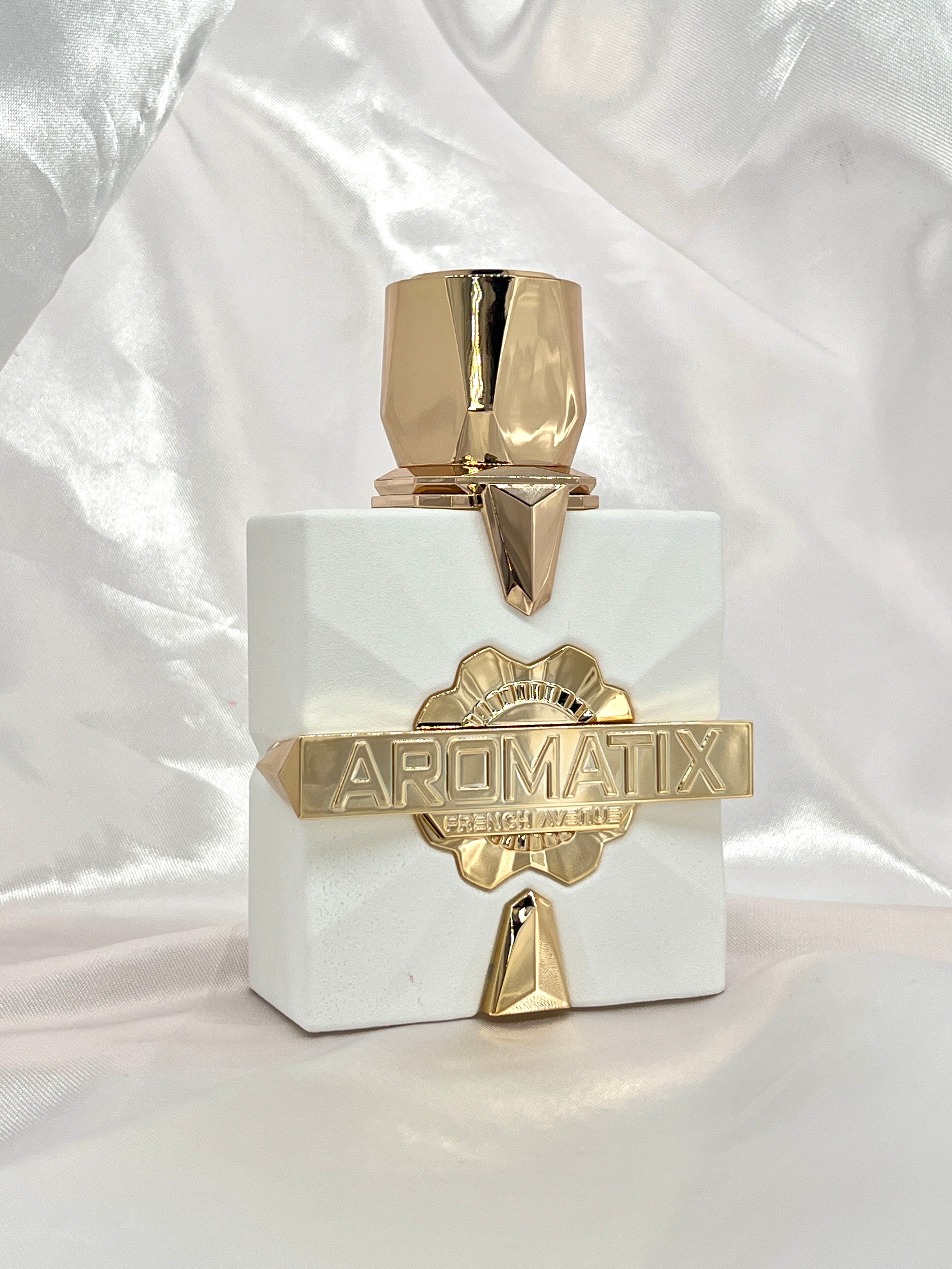 Aromatix X French Avenue Platine Blanc Decants – Aroma Seeker