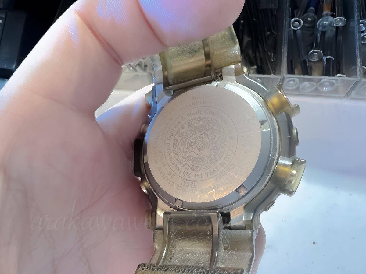 またまたCASIO G-SHOCKの電池交換。DW-8200K（1294）経年劣化アリ
