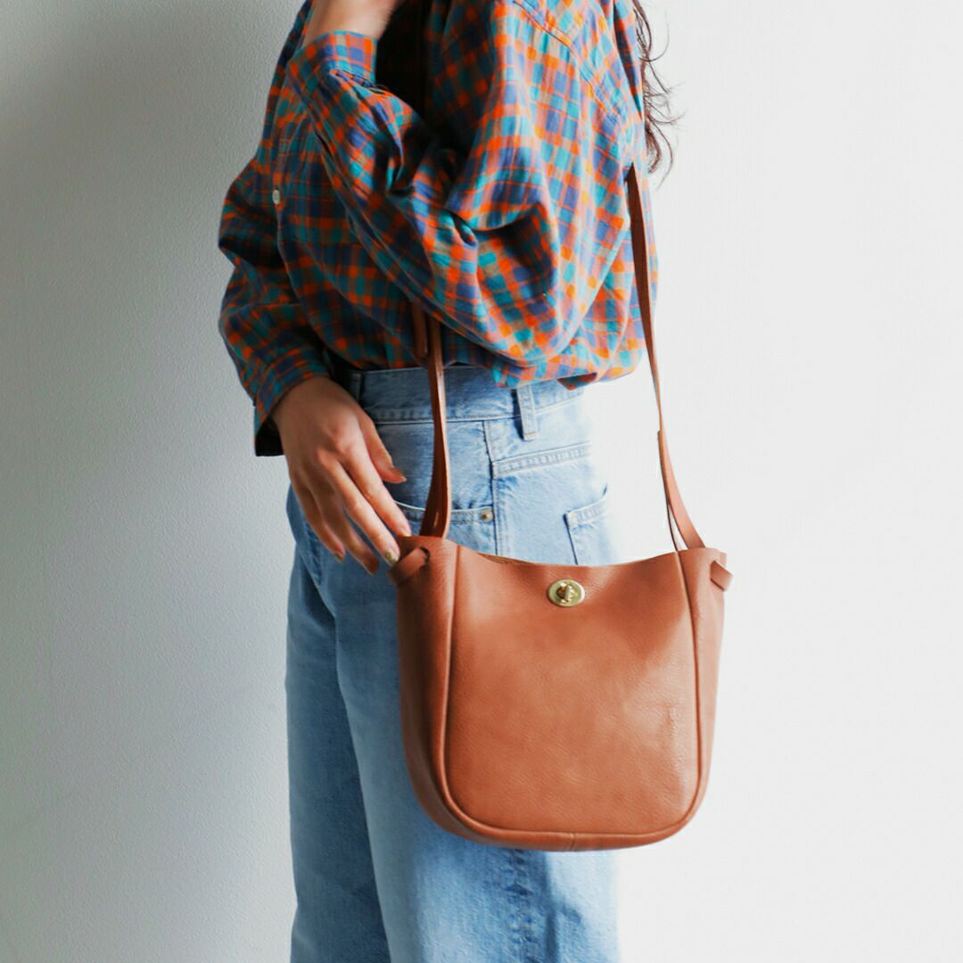 Mimi ミミ レザー ショルダー バッグ “Val” valレディース 2025aw新作