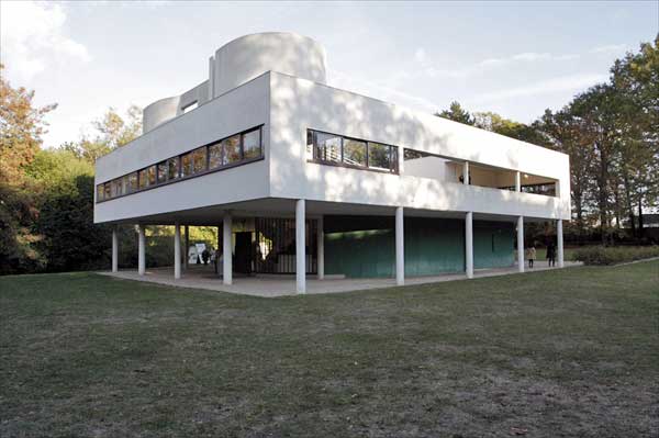 サヴォア邸､近代建築の五原則と原点！図面紹介､見学情報《コルビュジエ