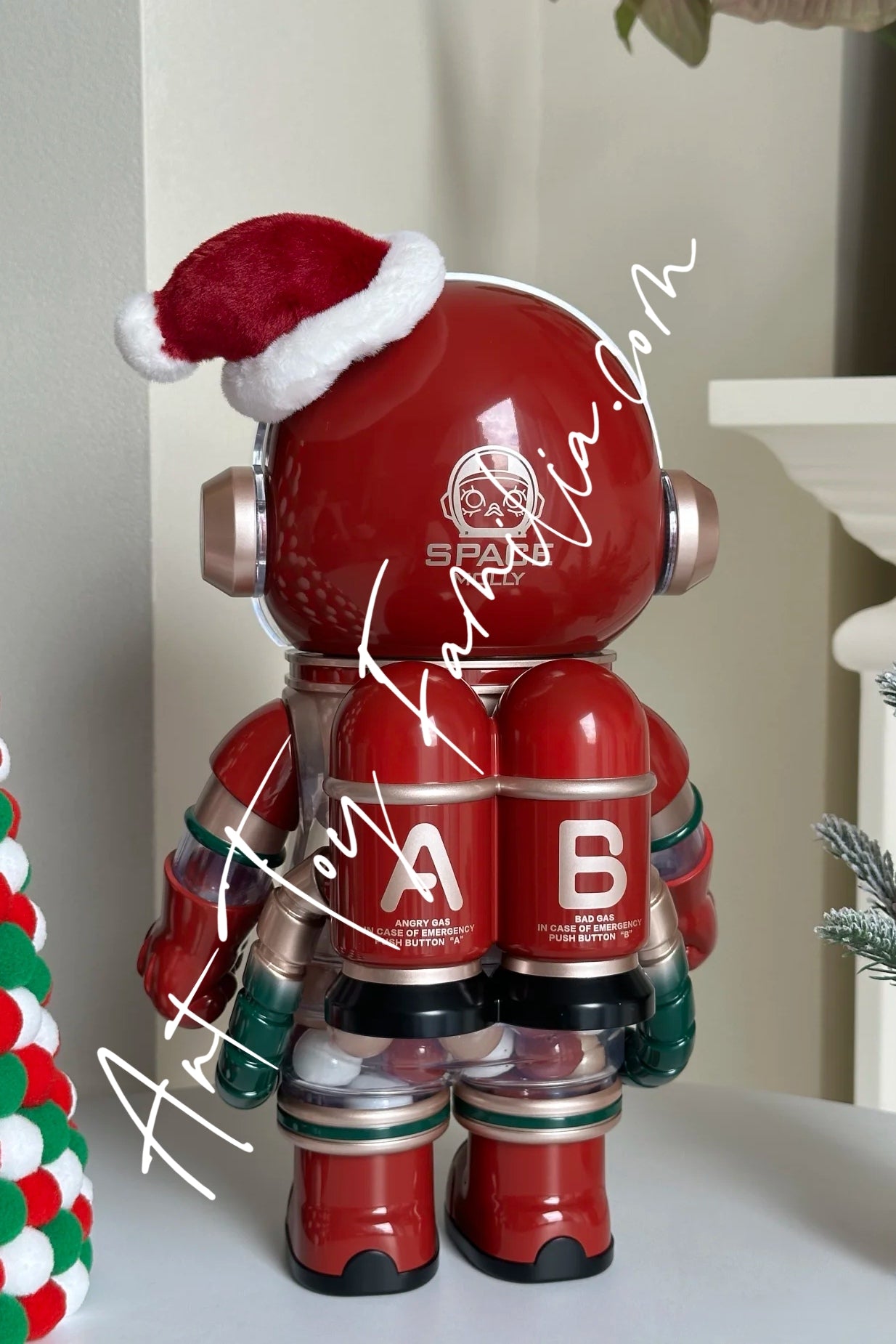 400% MEGA Space Molly 400% Christmas 2024 | POP MART – Art Toy Familia