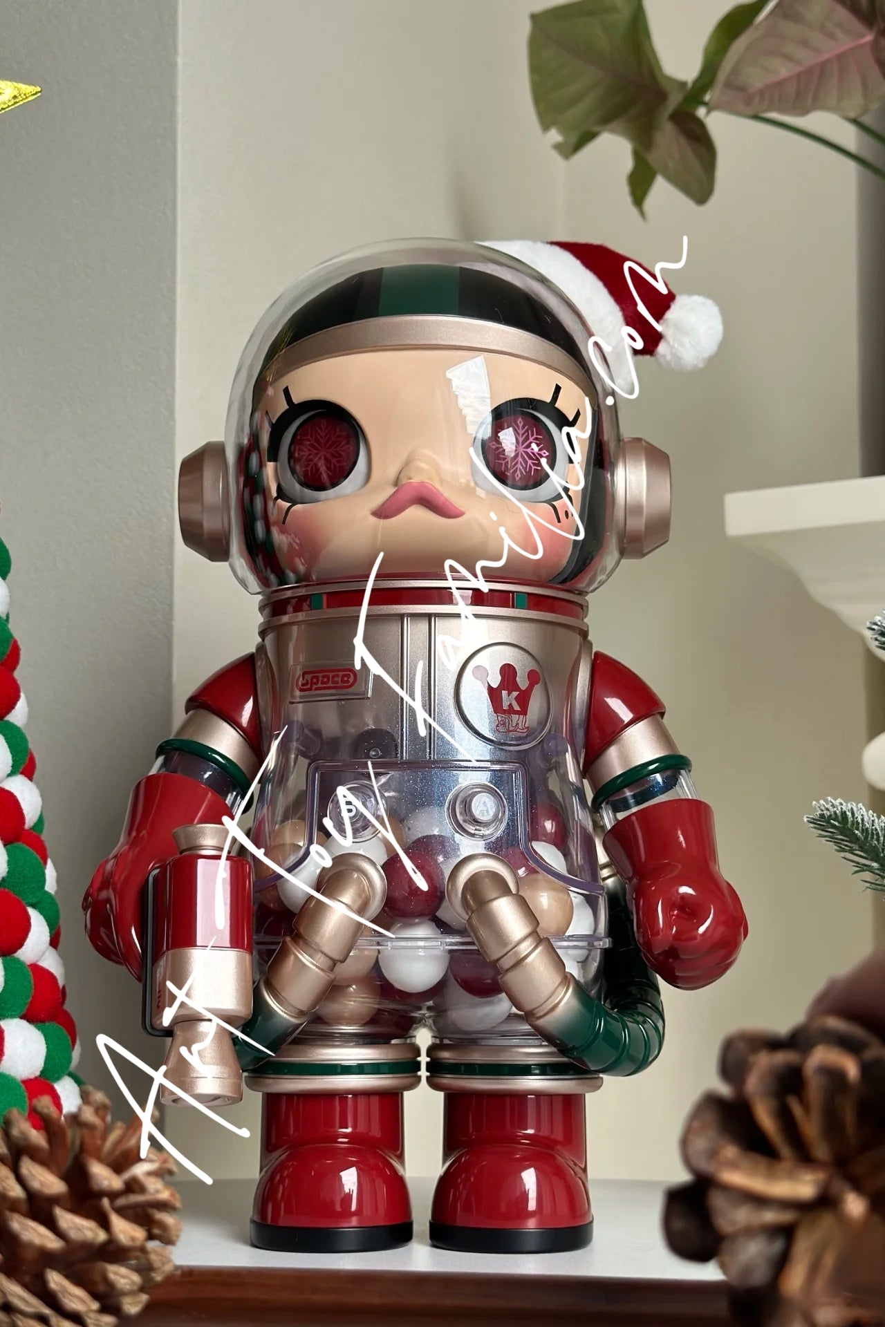 400% MEGA Space Molly 400% Christmas 2024 | POP MART – Art Toy Familia