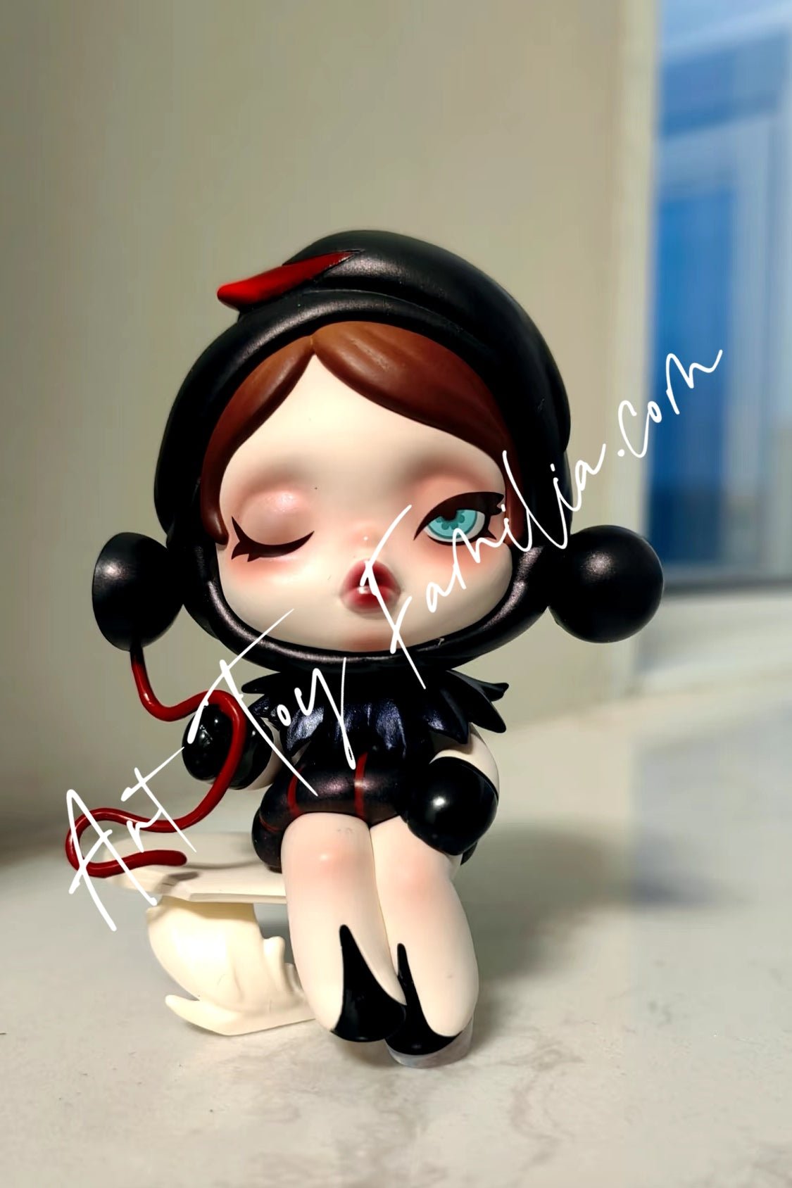 Skullpanda Image Of Reality Series | POP MART – Art Toy Familia