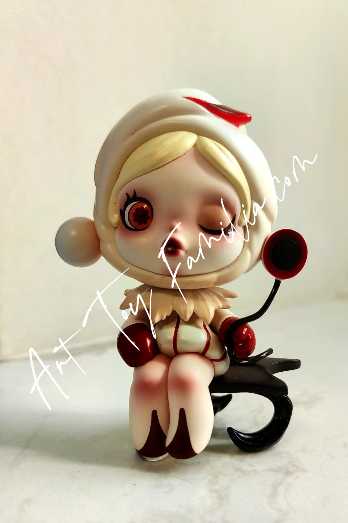 Skullpanda Image Of Reality Series | POP MART – Art Toy Familia