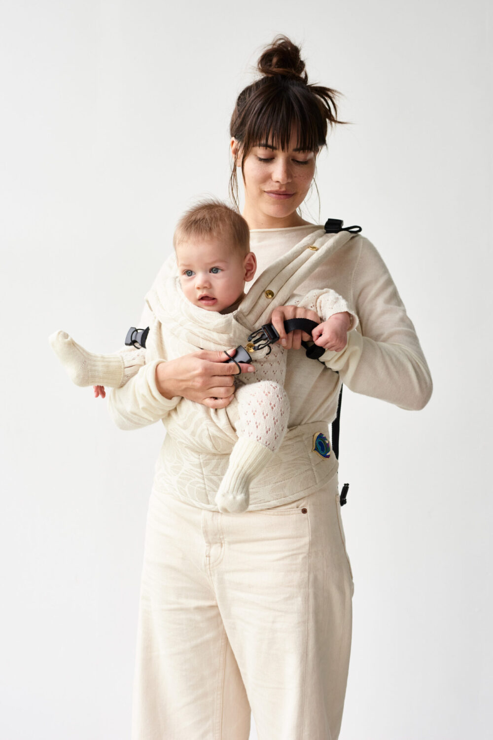 前向き抱っこ | 使用説明図 |アーティポッぺ