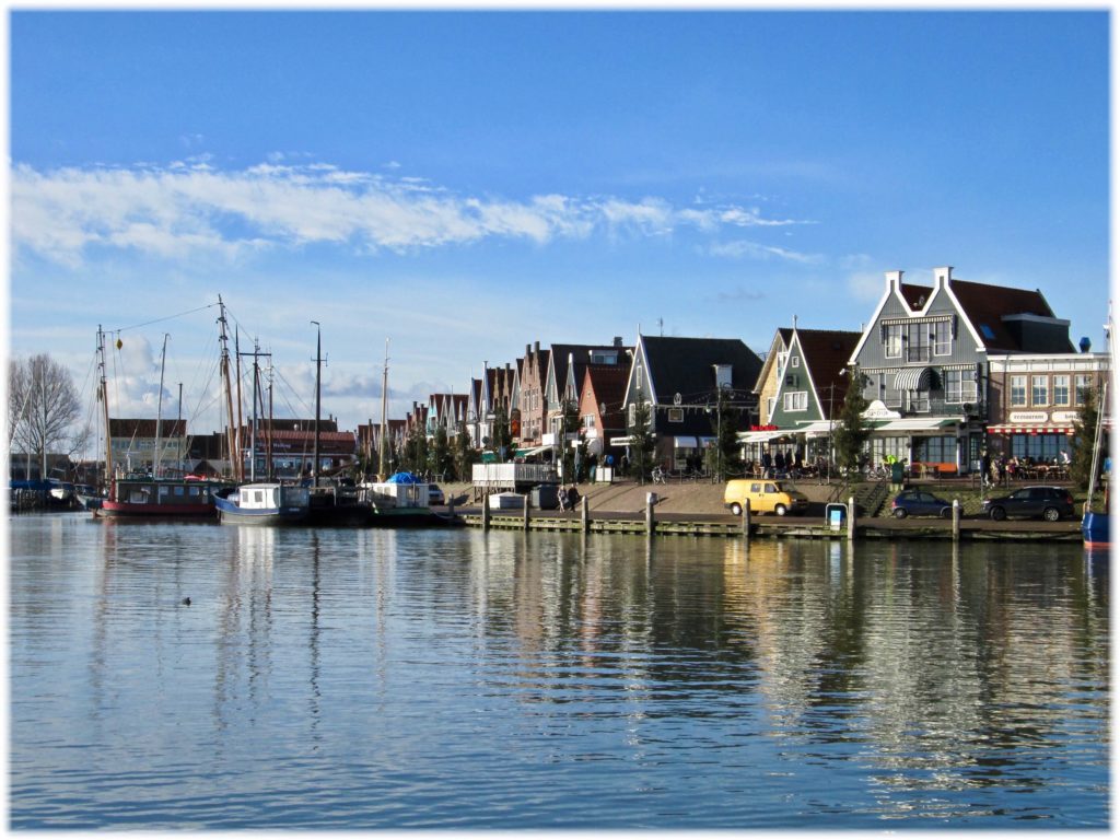 アムステルダムから近い！のどかな風景が見れるフォーレンダムと