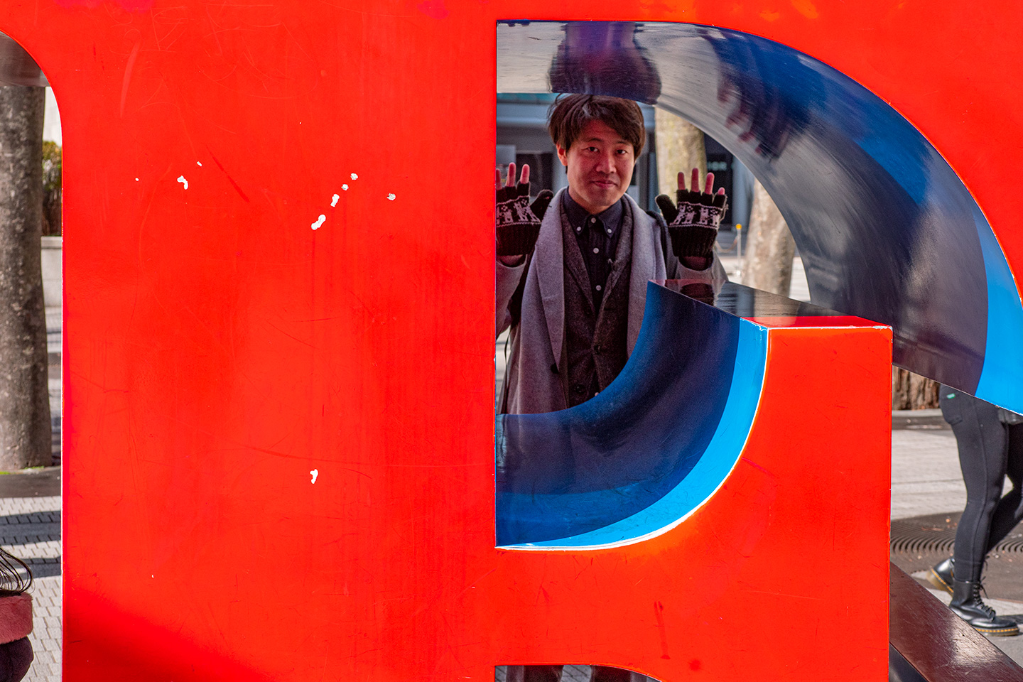 新宿のLOVEから考える芸術のストレートさ / 連載「街中アート探訪記