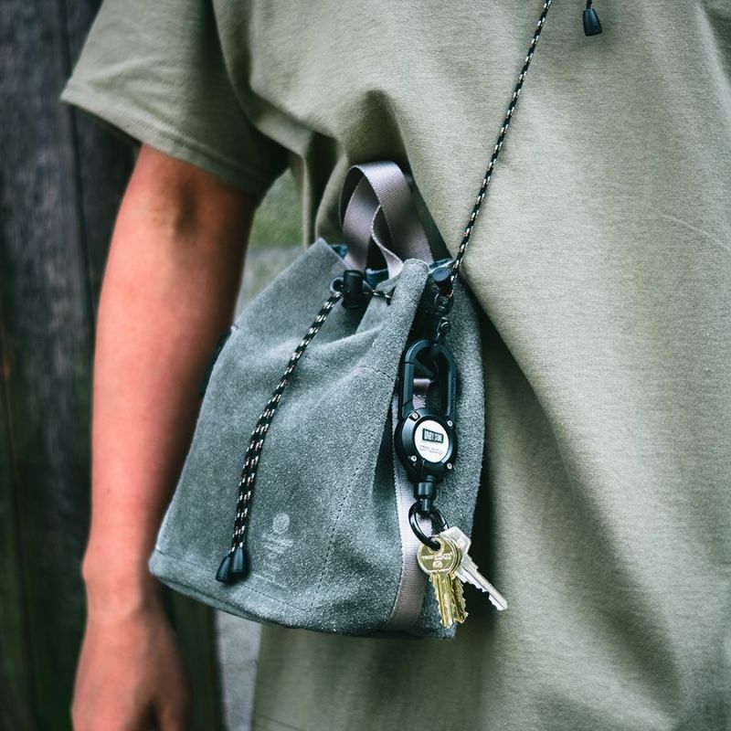 WATER PROOF SUEDE DRAWSTRING BAG/NAVYウォータープルーフスエード