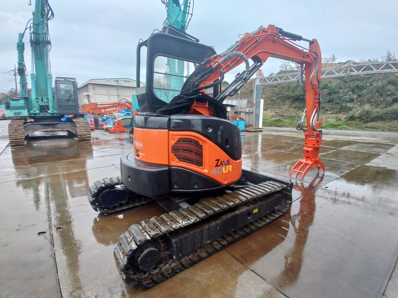 ID78889】ZX40UR-3 | ミニ油圧ショベル | 株式会社アタッチリンク