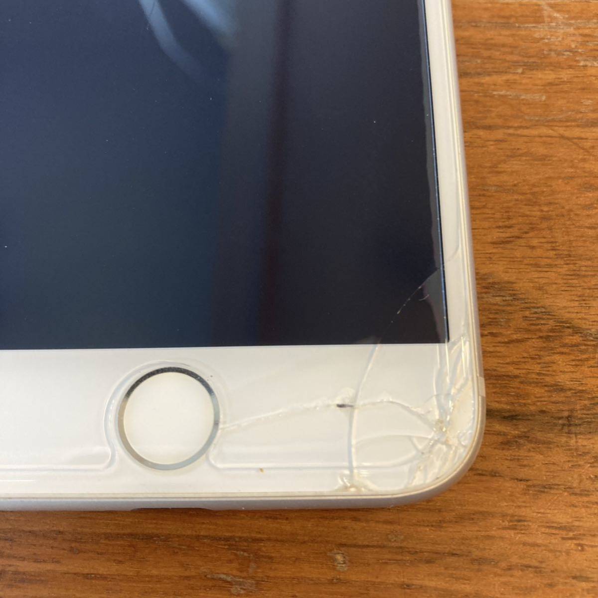 iPhone8 64GB SIMフリー 割れなし バッテリー最大容量75% iPhone8 64GB