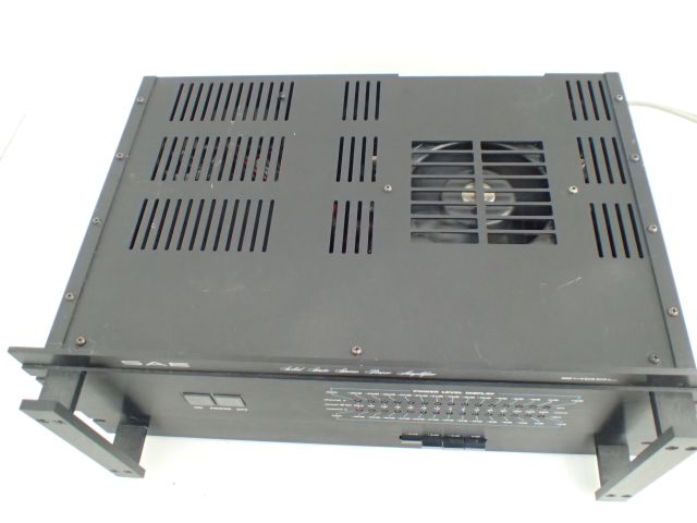 高額買取実施中!!】パワーアンプ SAE 2400L