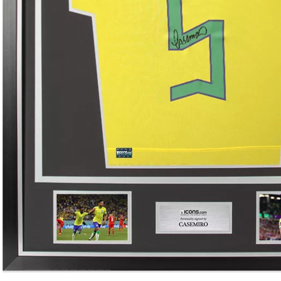 カゼミーロ【直筆サイン入り】ブラジル代表ホームユニホーム（フレーム