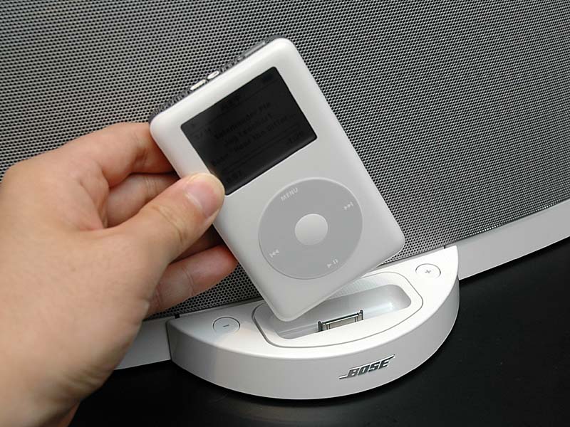 ボーズ、iPod専用スピーカーを家電量販店でも販売