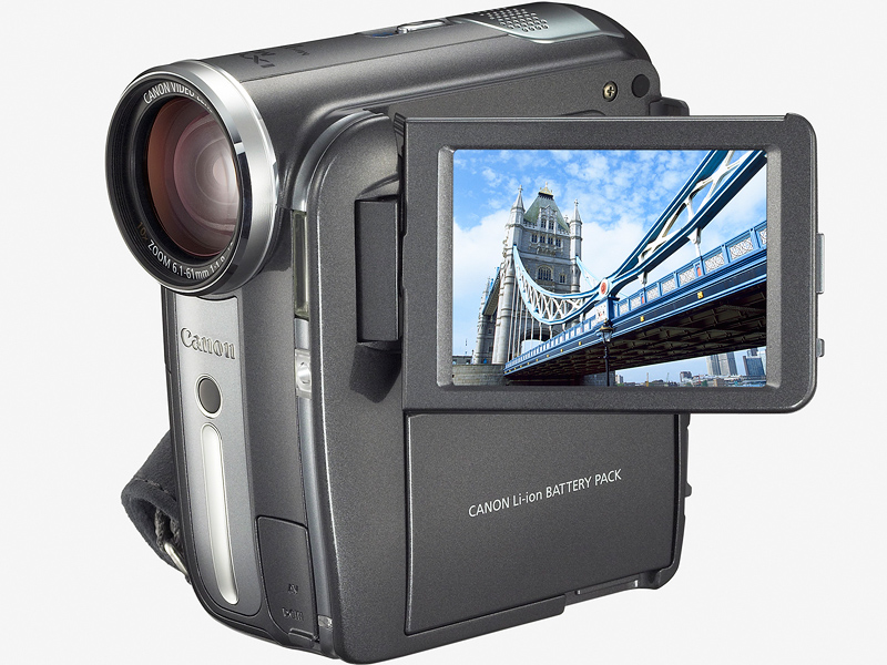 キヤノン、430万画素原色CCD搭載の「IXY DV M5」