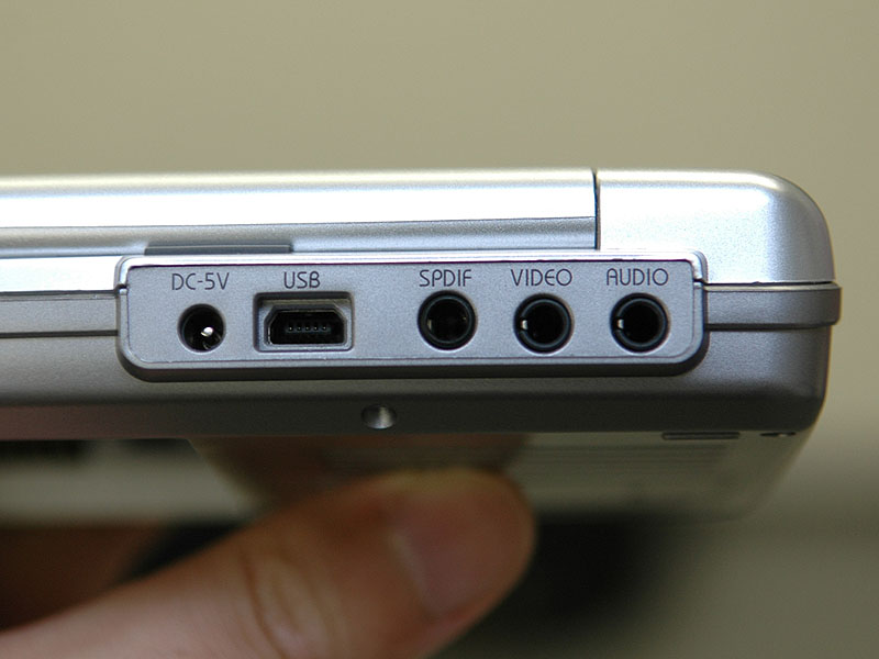 PQI、HD出力も可能なポータブルビデオプレーヤー