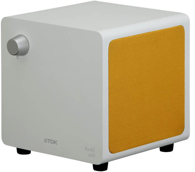 TDK、“ほぼ無指向性”のキューブ型2.1chスピーカー