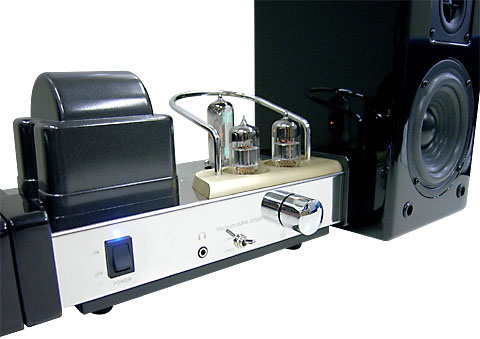 RWC、クレードルも付属するiPod用真空管システム