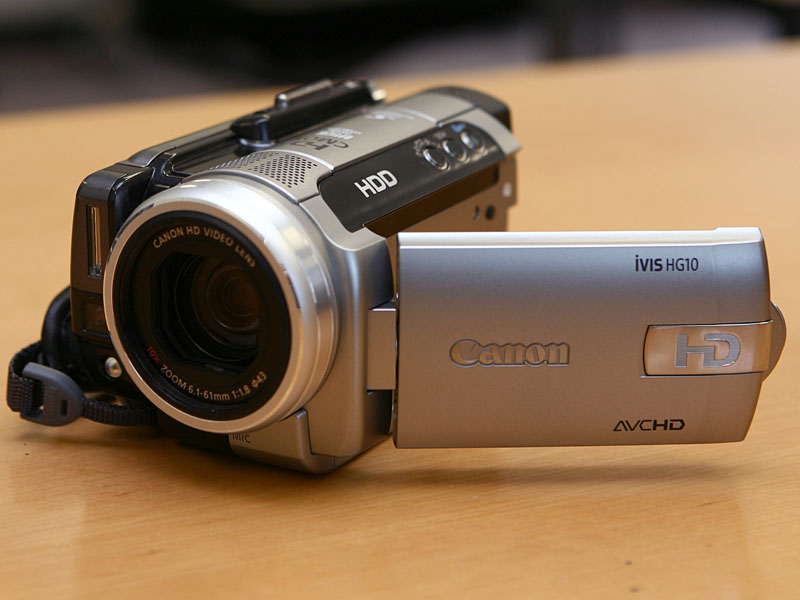 キヤノン、40GB HDD搭載のAVCHDカム「iVIS HG10」
