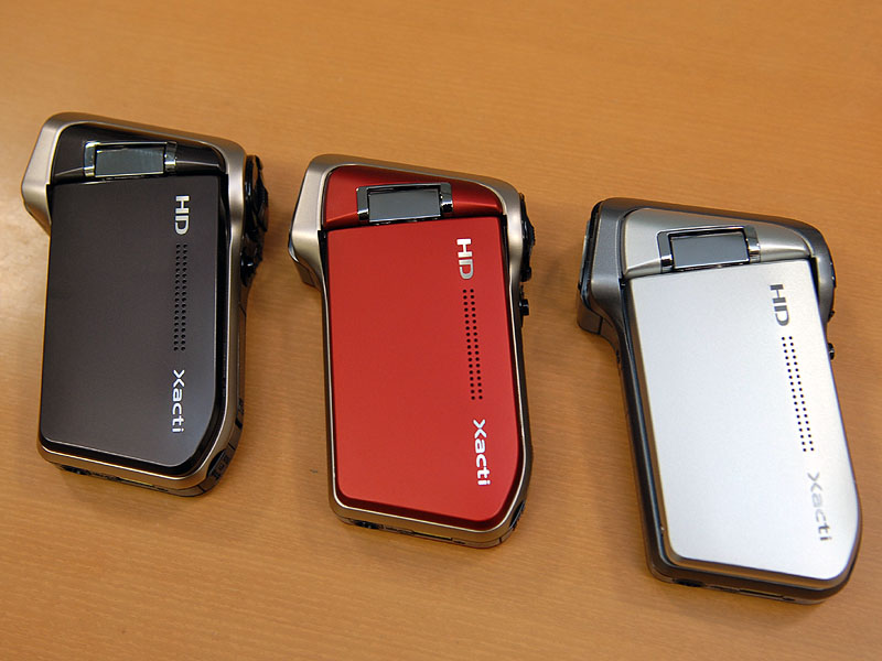 三洋、720p対応のスリムなハイビジョン「Xacti」