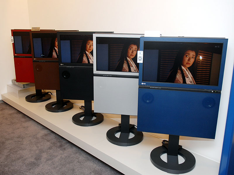 ナナオ、「FORIS.TV SCシリーズ」に限定ホワイトモデル